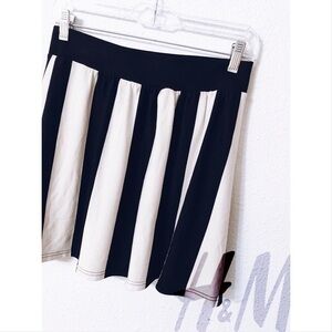 H&M b&w striped mini skirt NWOT